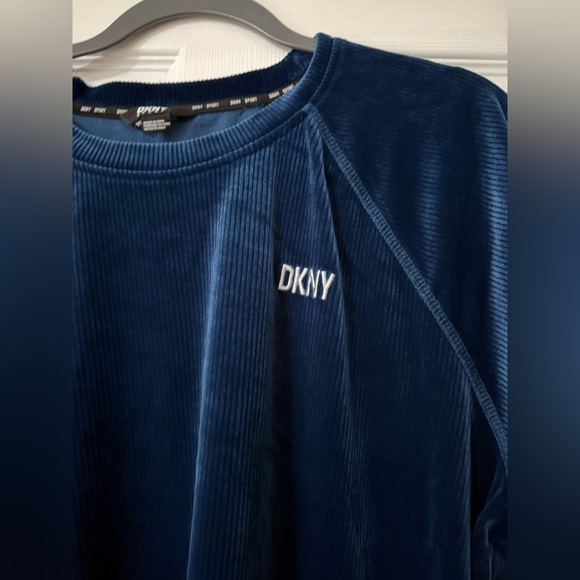 DKNY sport - Picture 3 of 7